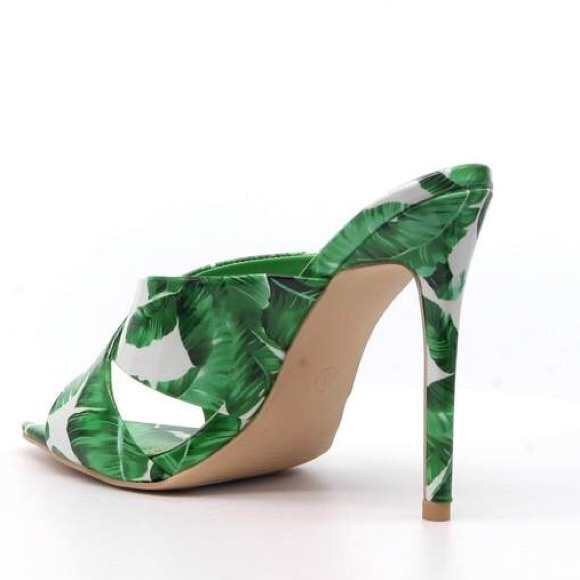 Monstera Palm Tropical Green Stiletto Heels - Picture 2 of 2